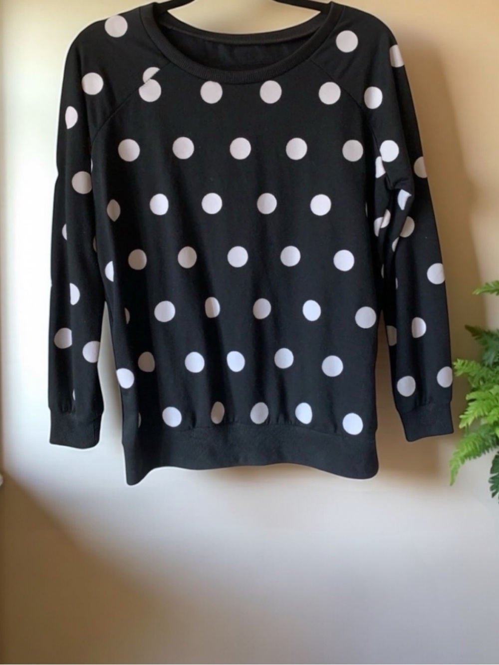 👚2/$10👗3/$12 Shein Black and White Polka Dot Sweatshirt Size Large